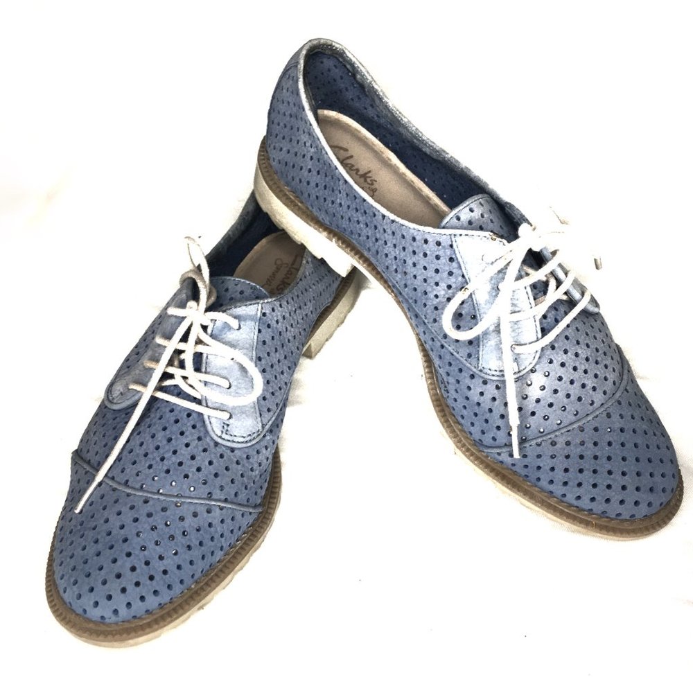 Clarks Somerset Blue Perforated Oxfords 8.5